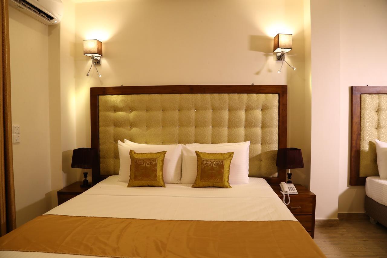 Vendol Maliga Edge Hotel Kandy Exterior photo